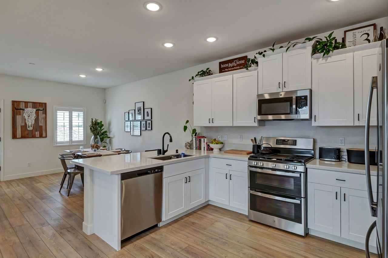 1213 Rojo St #1 - Photo 6 of 33
