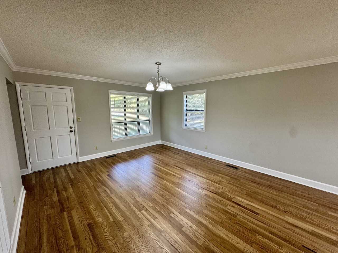 16374 Oakdale Rd #1 - Photo 7 of 10