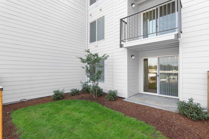 301 Ne 45th St - Photo 5 of 36