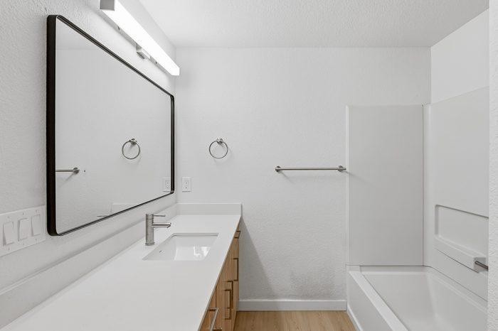301 Ne 45th St - Photo 4 of 36
