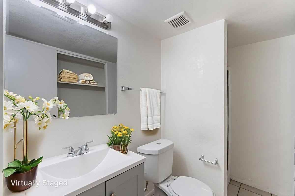 3222 N Indian School Rd - Photo 5 of 50