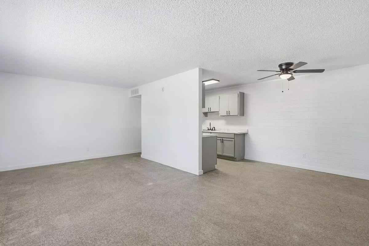 5957 W Keim Dr - Photo 4 of 39