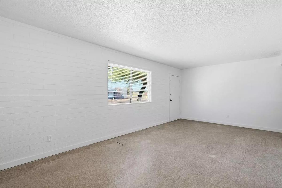 5957 W Keim Dr - Photo 5 of 39