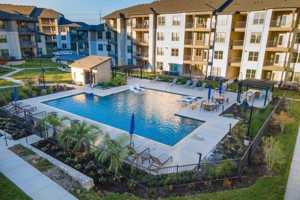 featured image of 7121 Elroy Rd