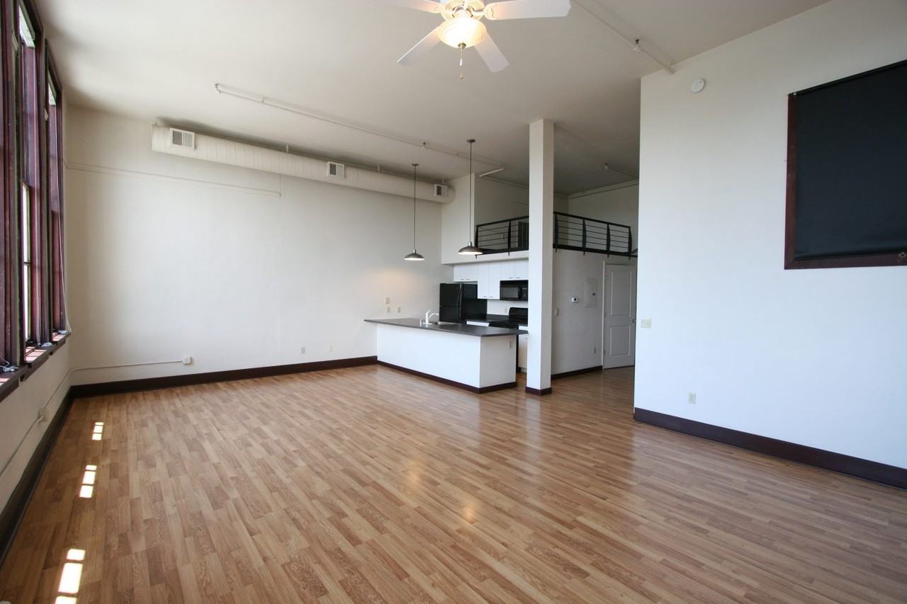 301 Central Ave Ne #1 - Photo 3 of 8