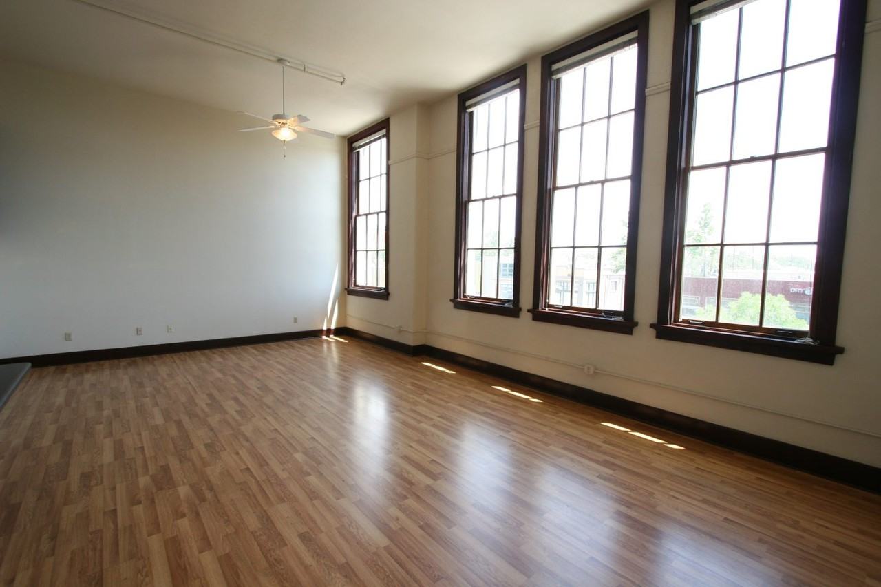301 Central Ave Ne #1 - Photo 6 of 8