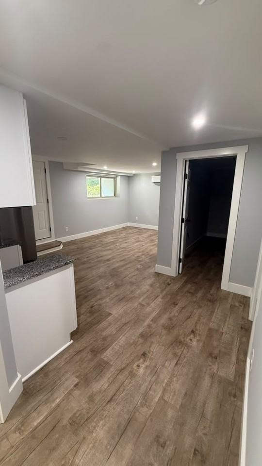 1099 Center St Sw #B - Photo 3 of 10