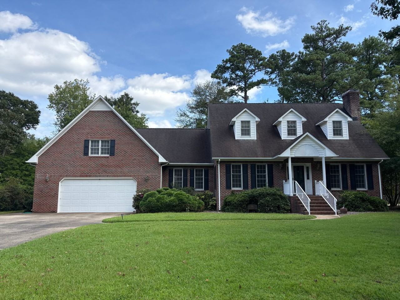 916 Dorset Way
