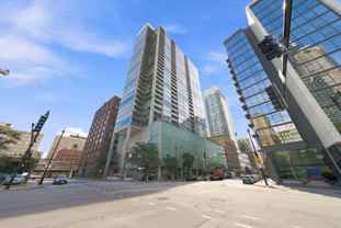 611 S Wells St - Photo 1 of 1