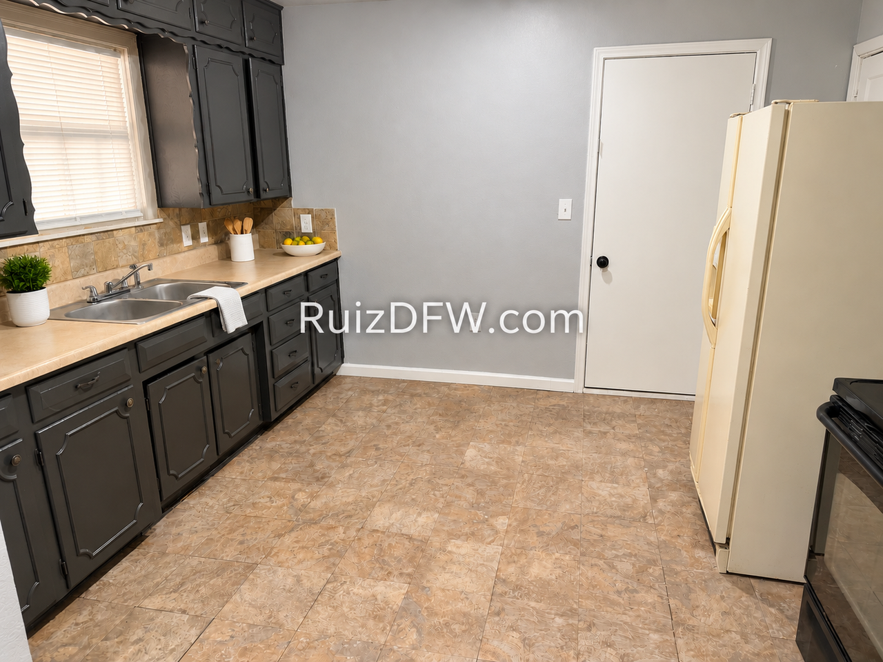 6816 Church St - Photo 4 of 7