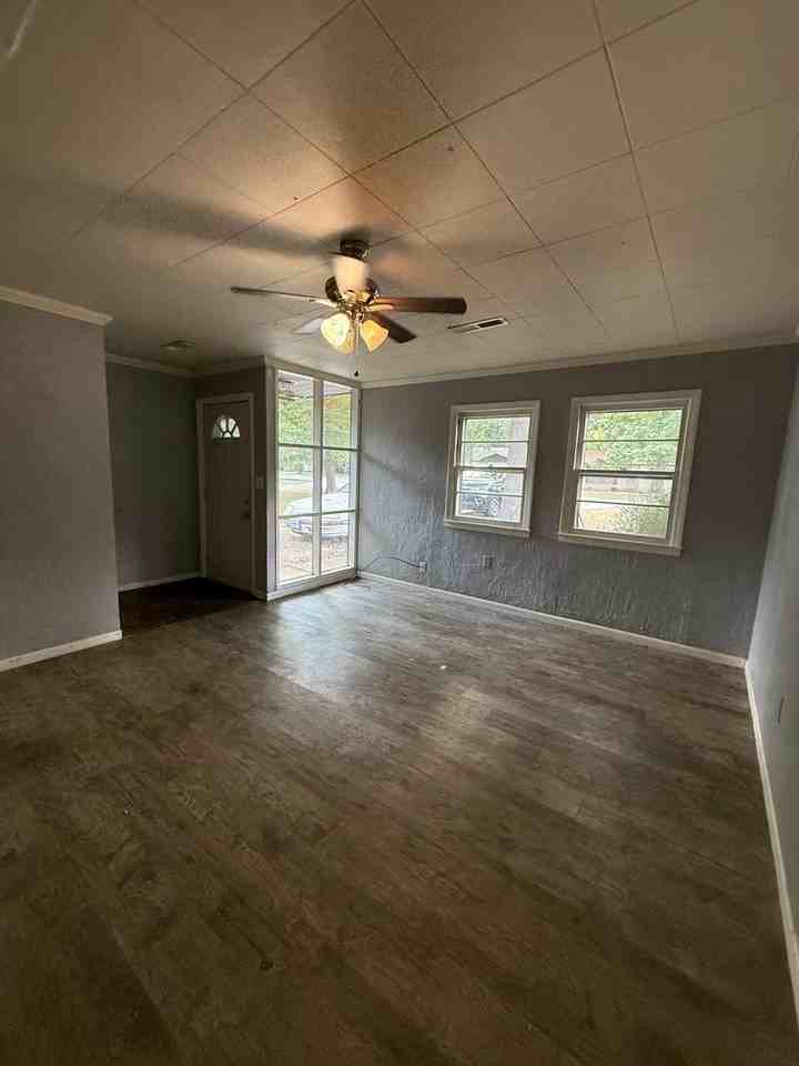 1200 S Lone Pine Ave - Photo 2 of 10