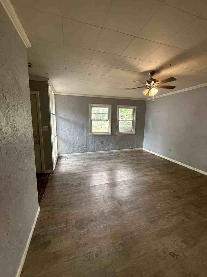 1200 S Lone Pine Ave - Photo 3 of 10