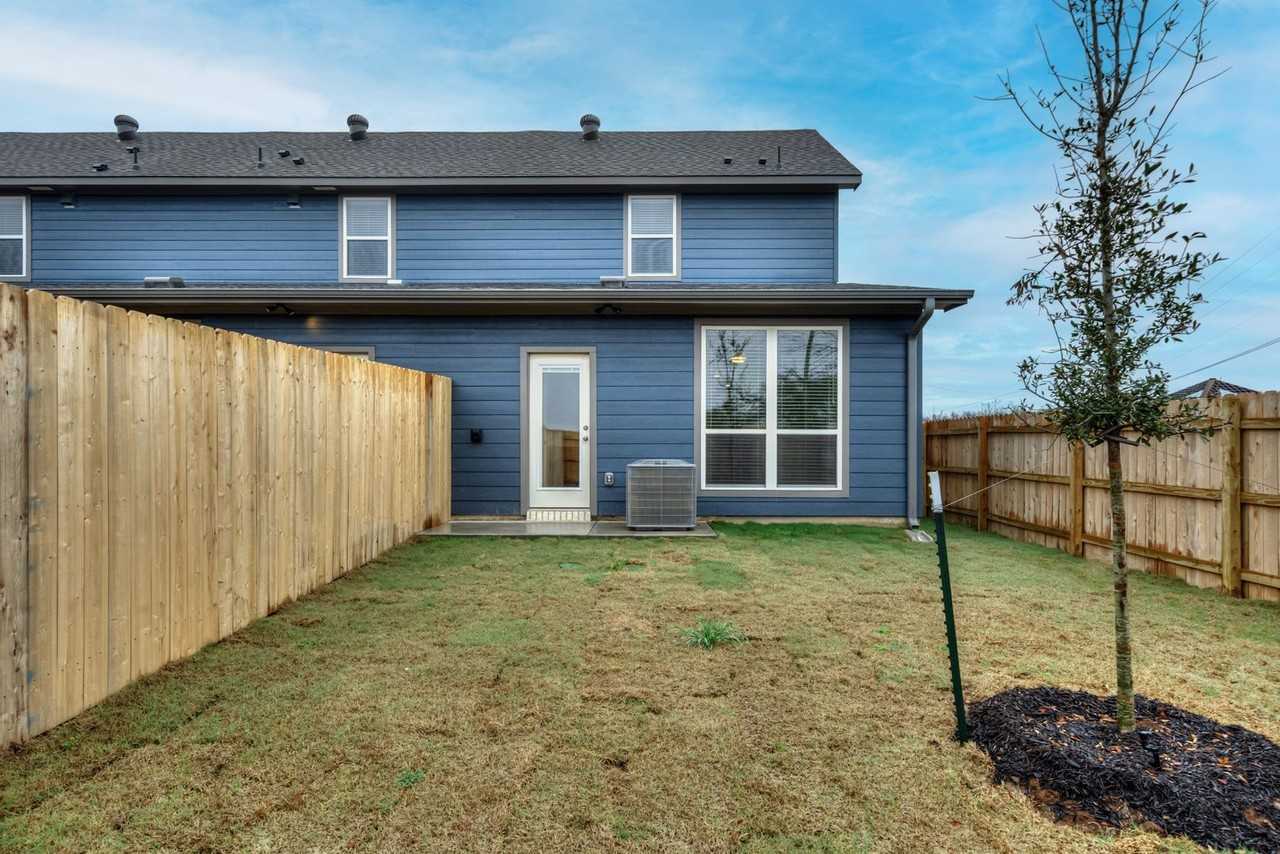 1934 Augustus Dr - Photo 3 of 42