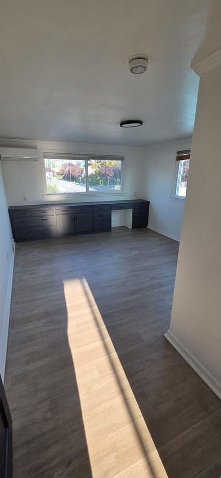 448 W Main St - Photo 2 of 23