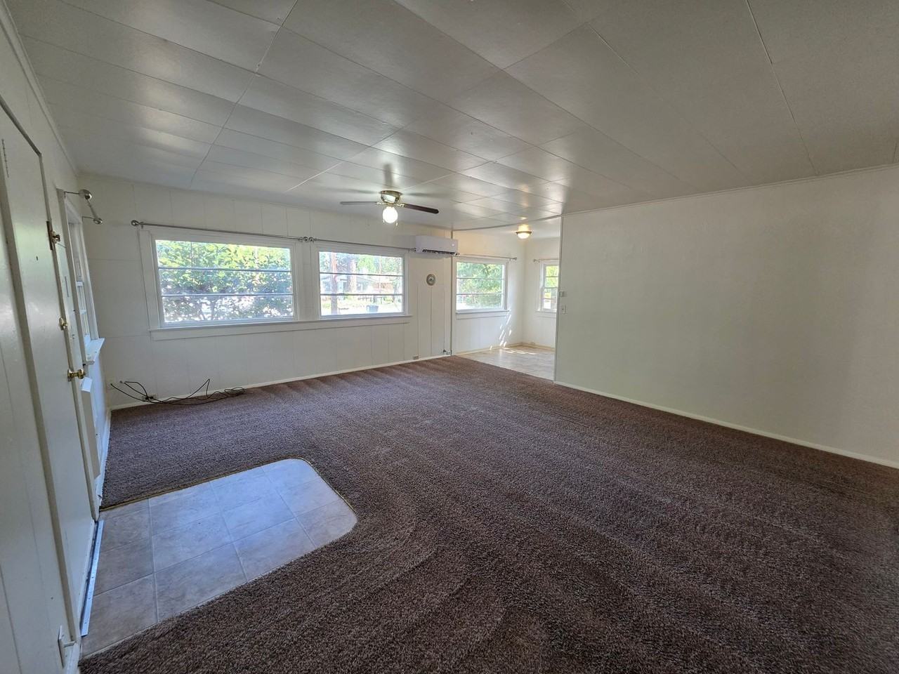 1044 Nw Conklin Ave - Photo 6 of 13