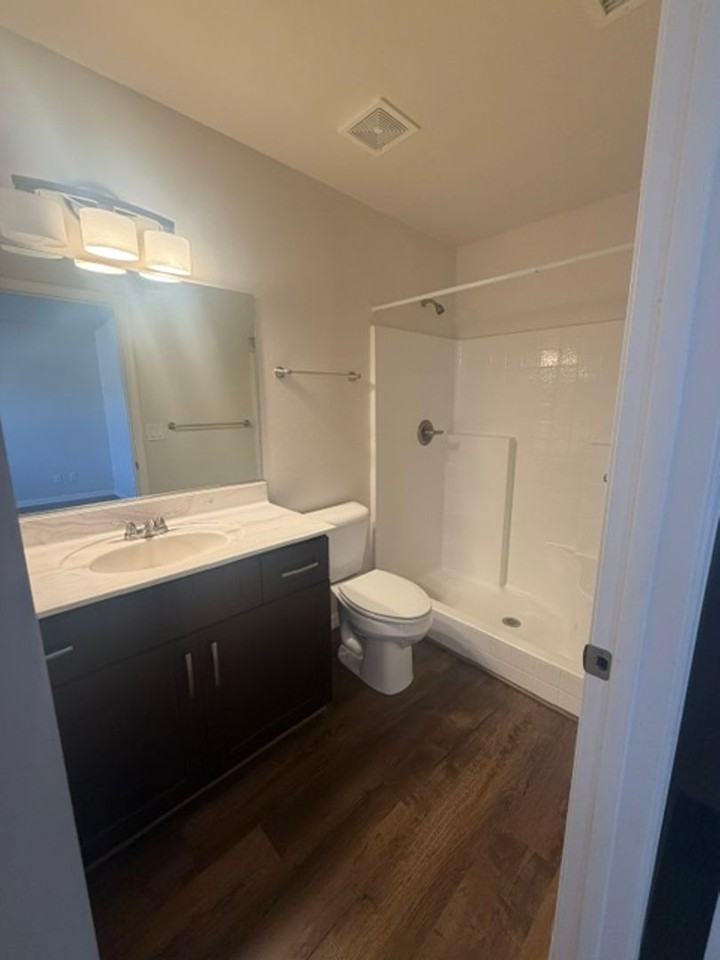 470 Serenity Ct - Photo 2 of 11