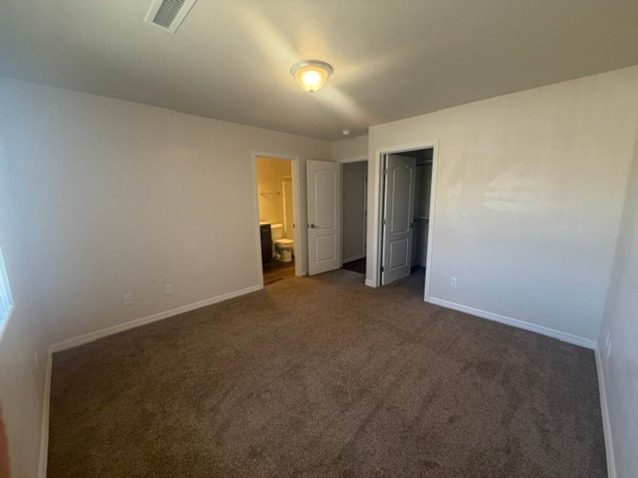 470 Serenity Ct - Photo 3 of 11