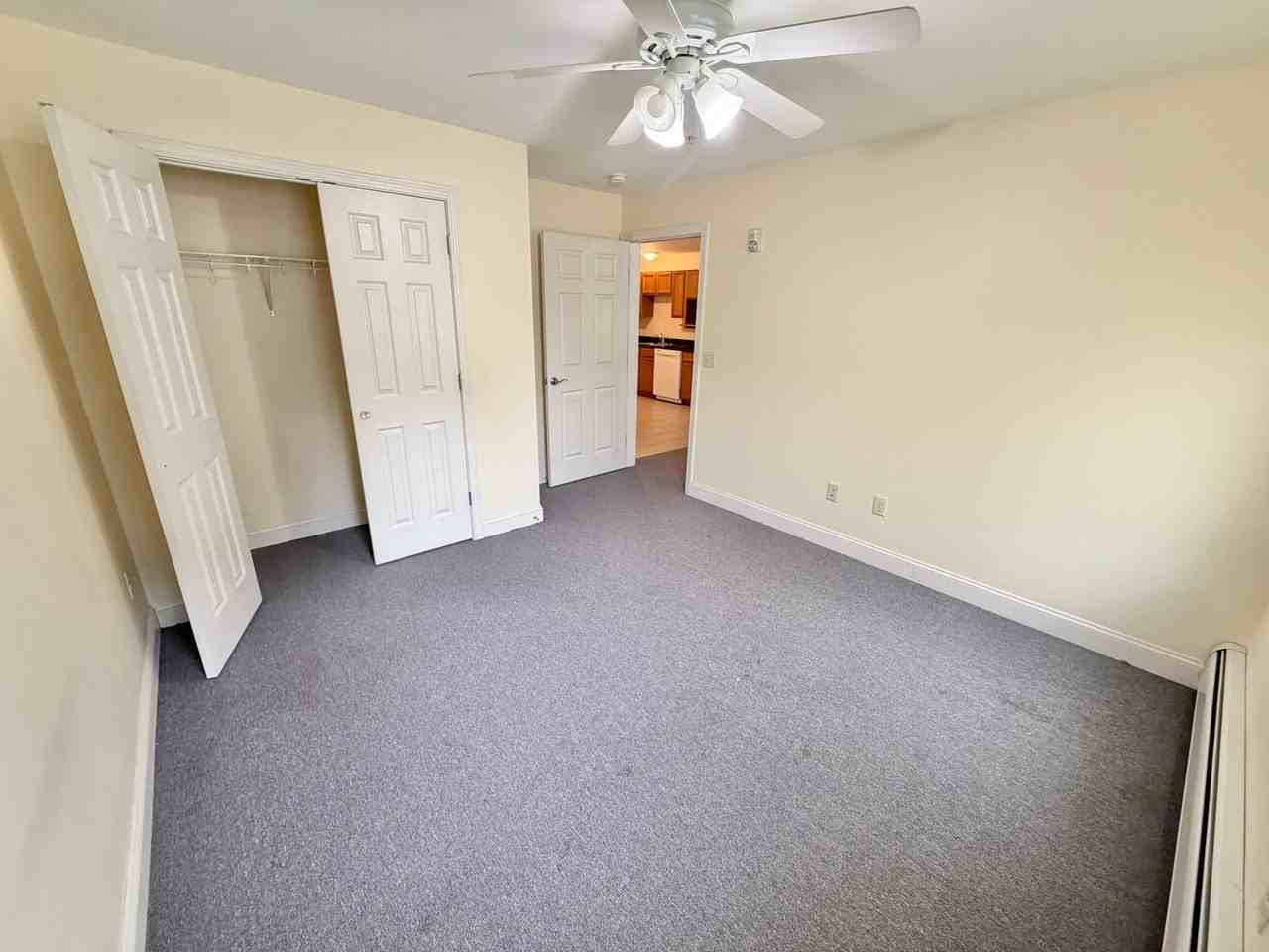 235 Pearl St - Photo 3 of 14