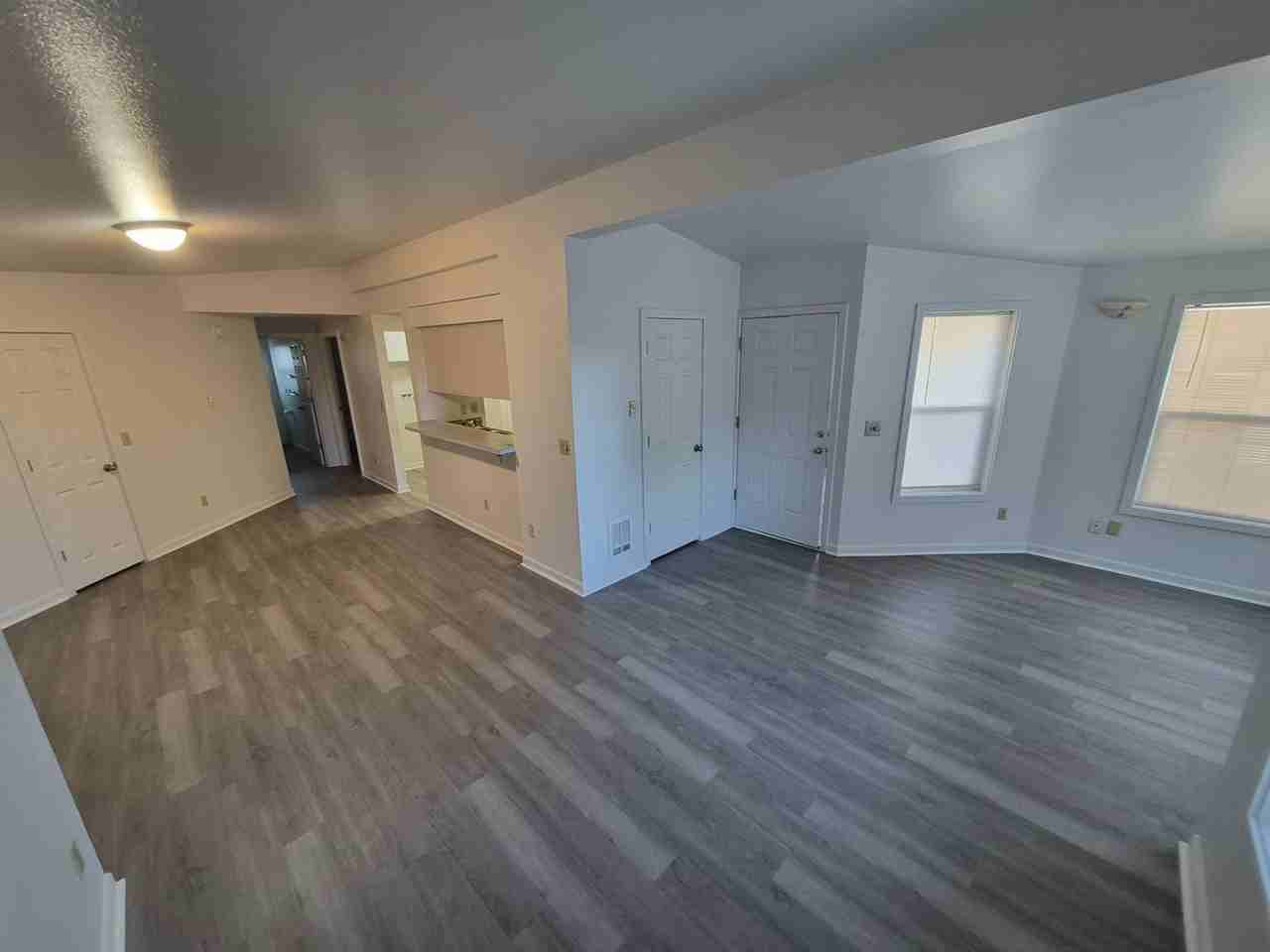 1320 Sw Obsidian Ave - Photo 3 of 19