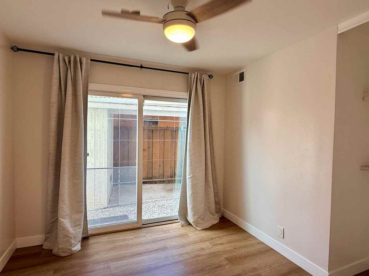 5403 Vauxhall Cir - Photo 7 of 20