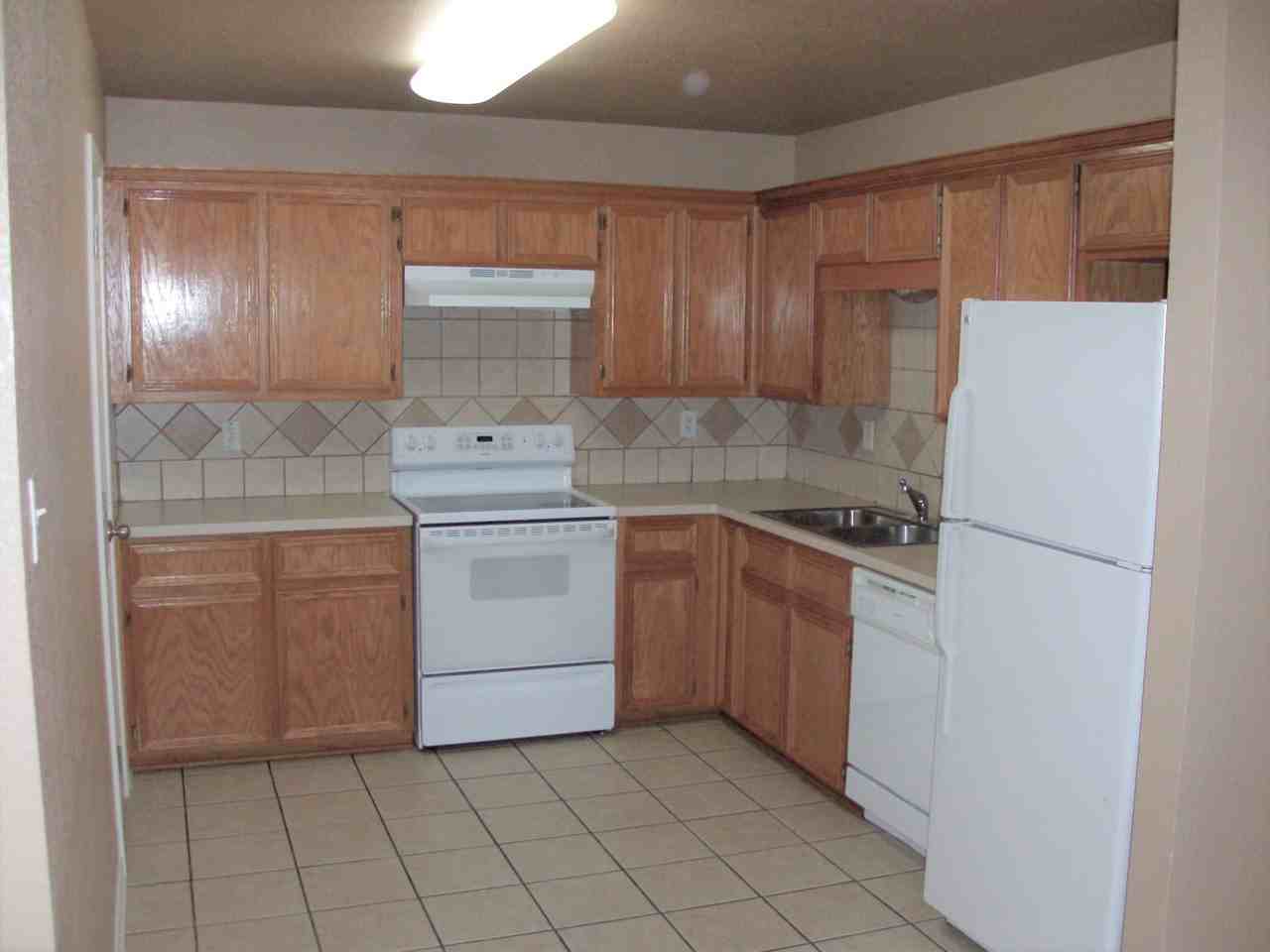 4903 Heather Ln Apt B - Photo 4 of 21
