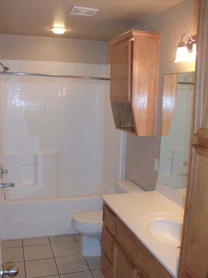 4903 Heather Ln Apt B - Photo 6 of 21