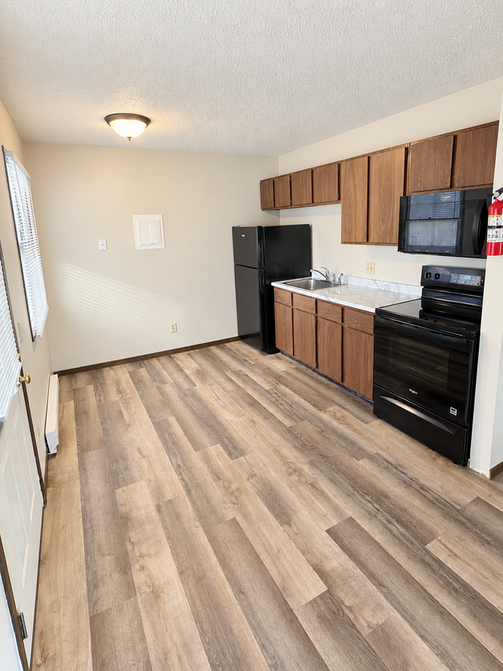 3215 Seymour Rd - Photo 2 of 6