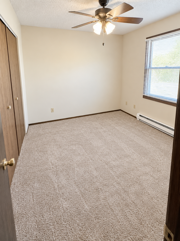 3215 Seymour Rd - Photo 4 of 6