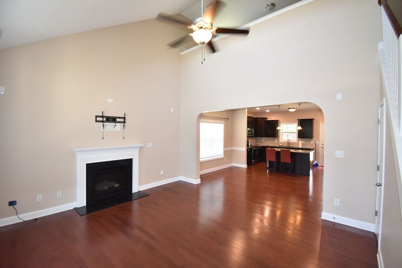 4221 Raccoon Path - Photo 3 of 26
