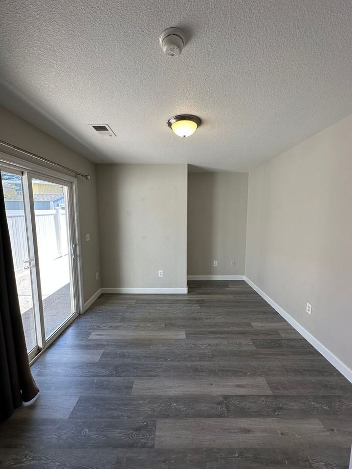 4407 Springer Ct - Photo 6 of 10