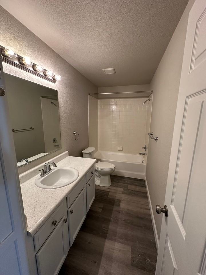 4407 Springer Ct - Photo 7 of 10