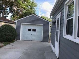 223 E 20th St - Photo 3 of 10