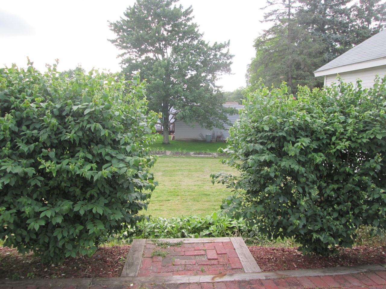 1112 Washington Ave - Photo 3 of 23