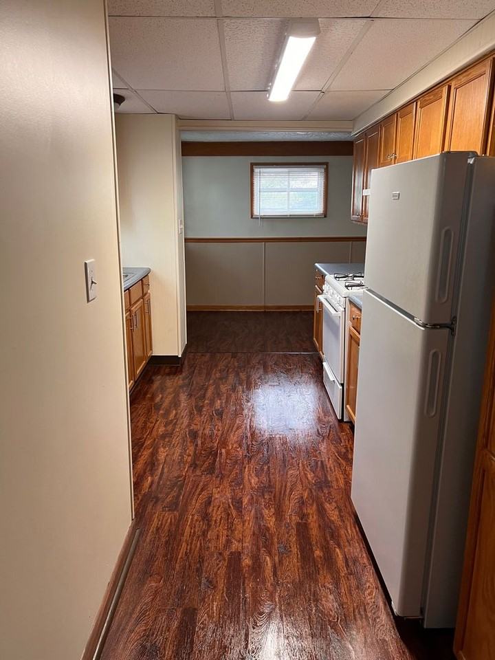 1112 Washington Ave - Photo 7 of 23