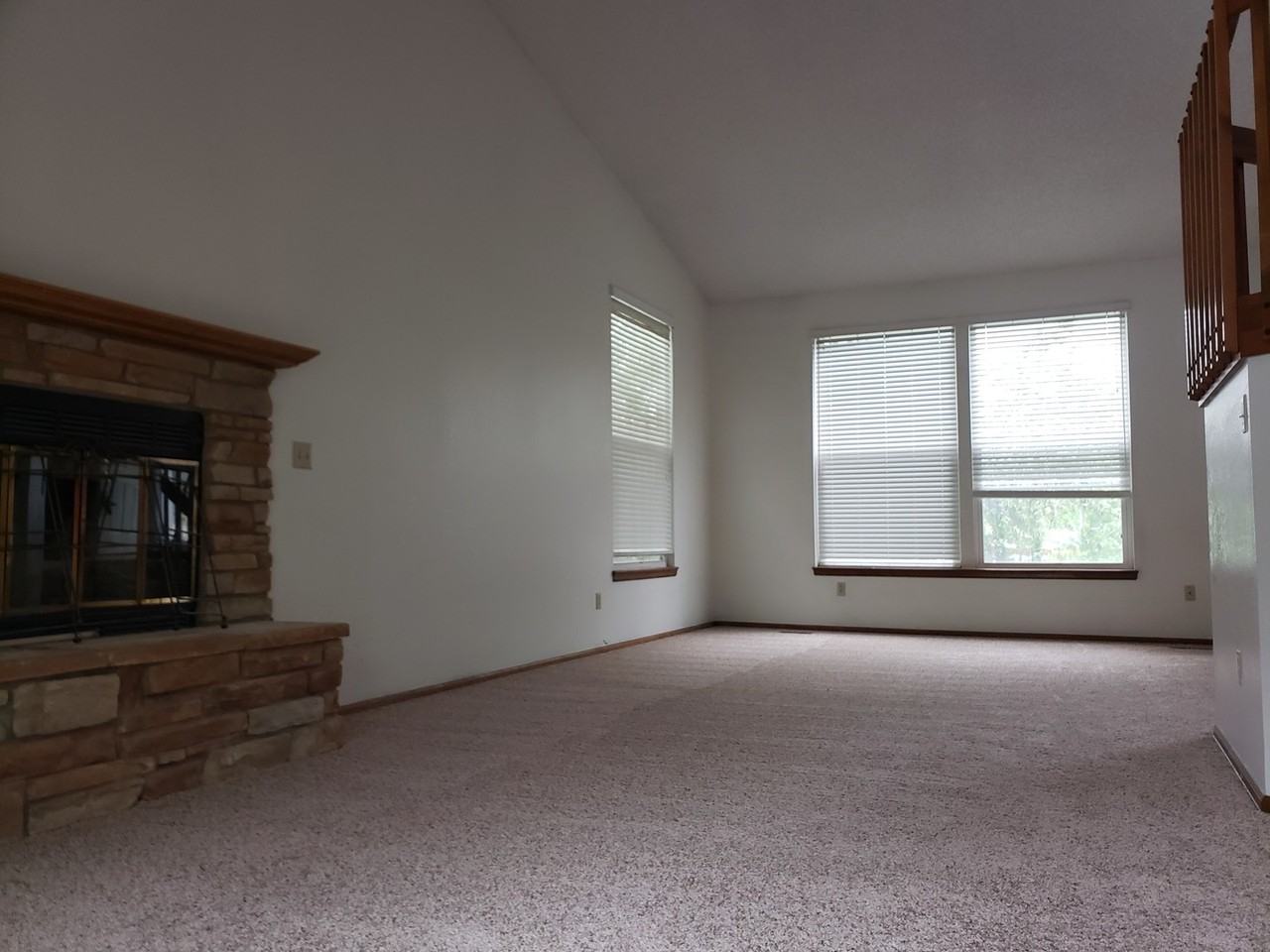 5217 Willowbrook Rd - Photo 4 of 8