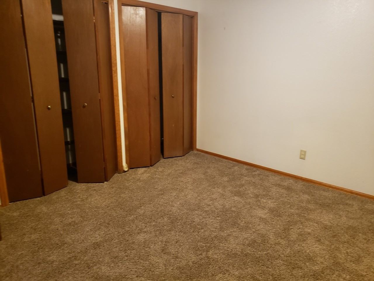 5217 Willowbrook Rd - Photo 7 of 8