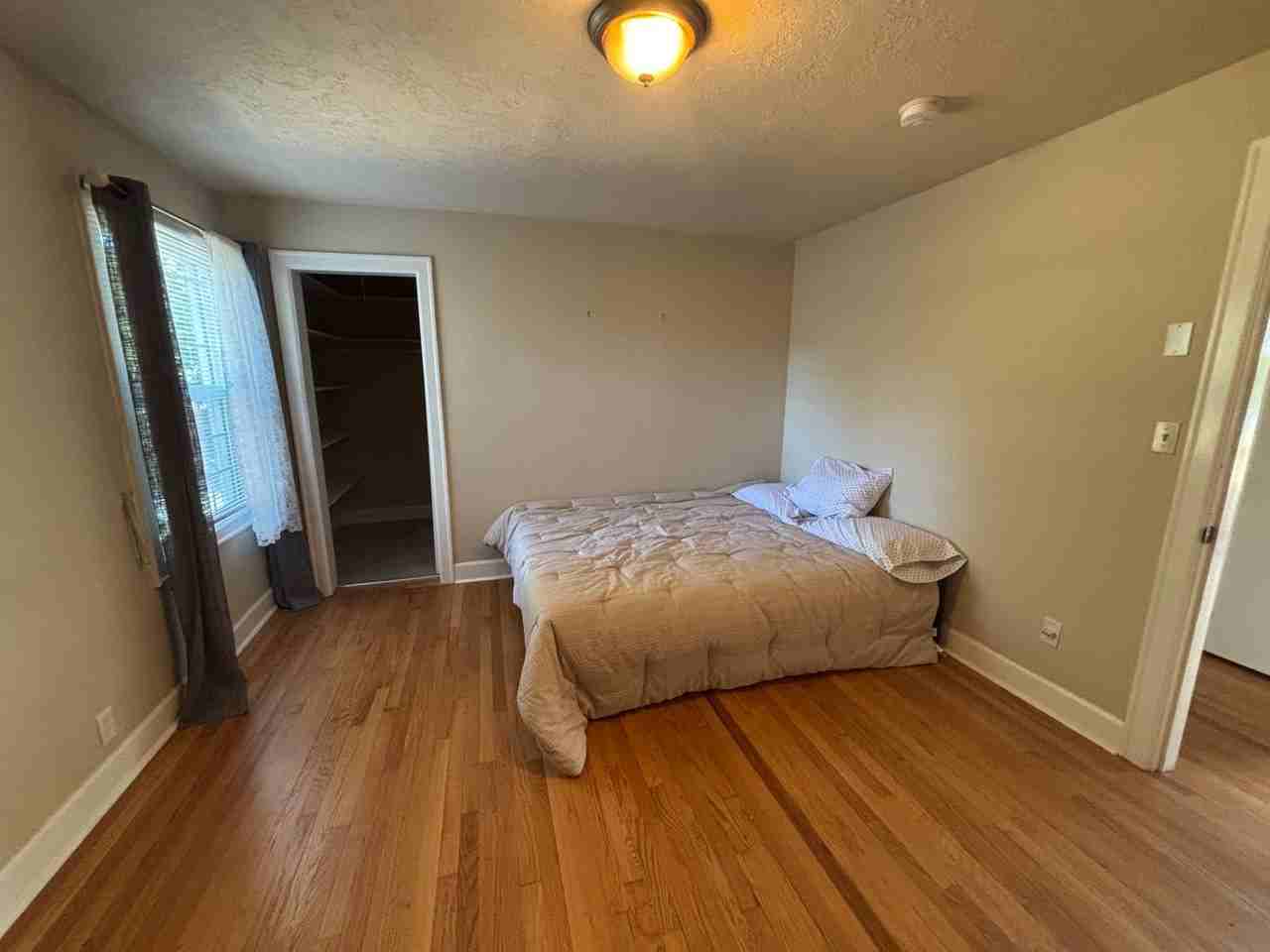 3325 Sw 182nd Ave - Photo 2 of 10