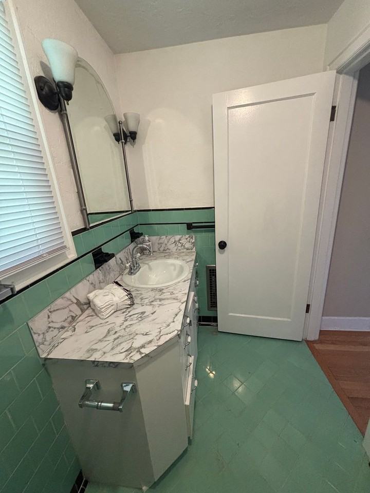 3325 Sw 182nd Ave - Photo 6 of 10
