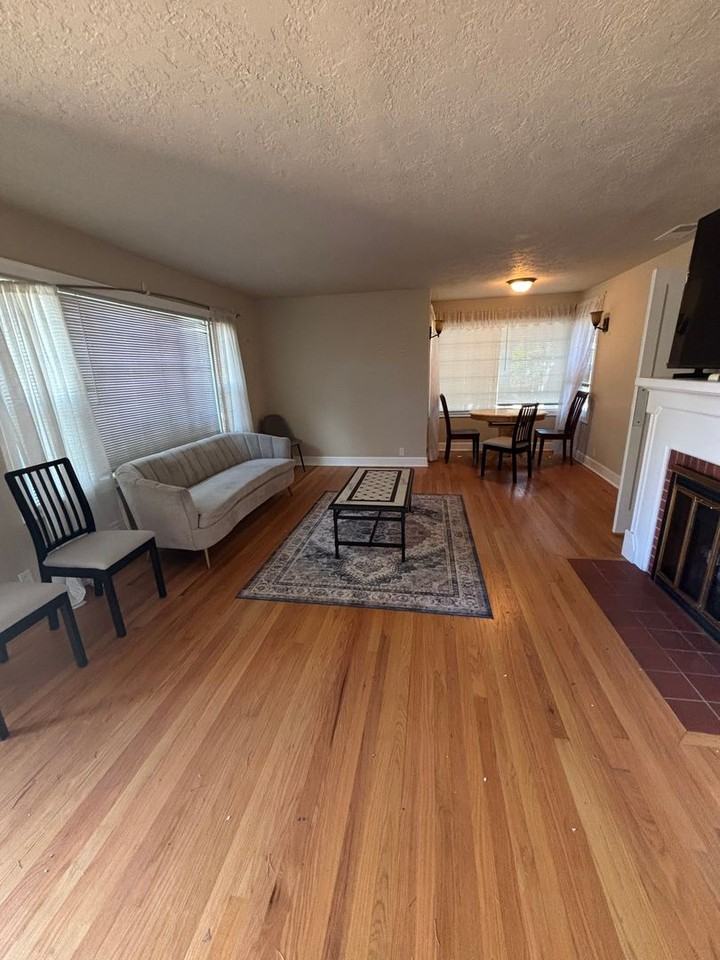 3325 Sw 182nd Ave - Photo 7 of 10
