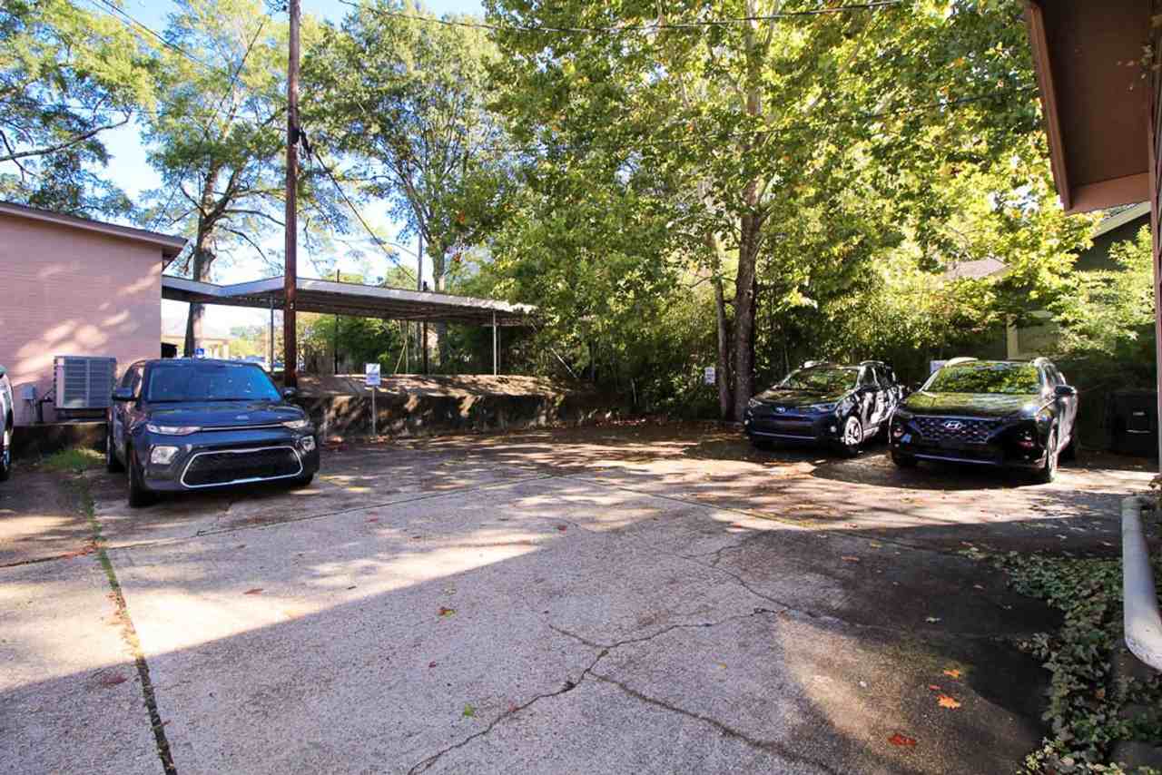 752 Dalzell St - Photo 2 of 9