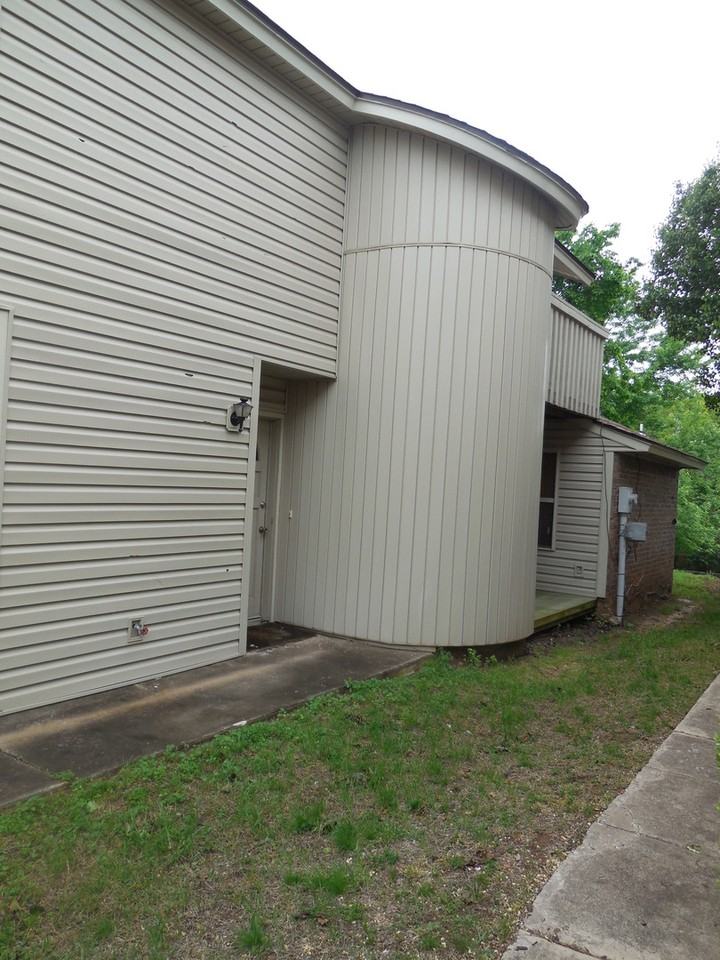 3114 Ridgecrest Ct - Photo 3 of 17