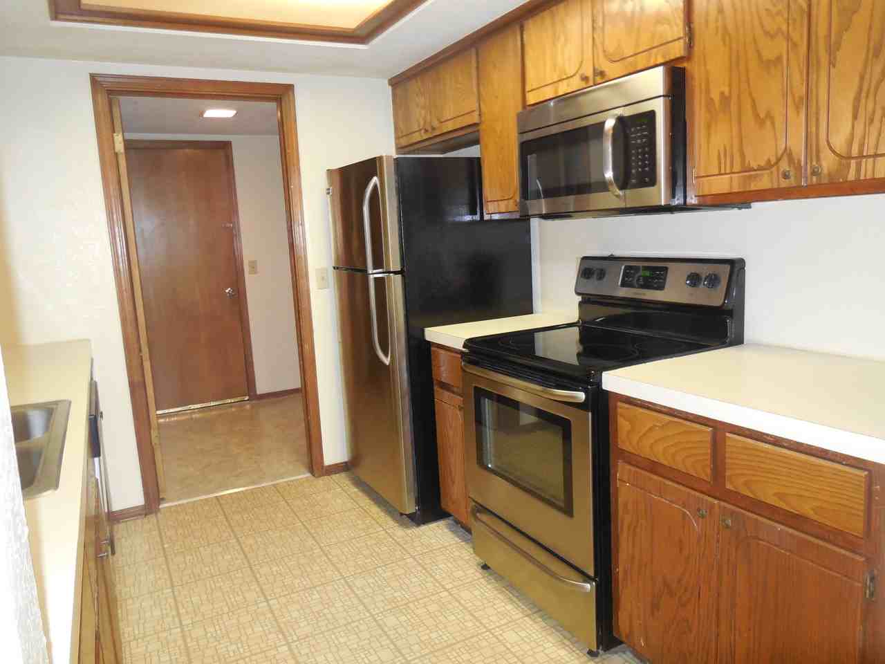 3114 Ridgecrest Ct - Photo 7 of 17