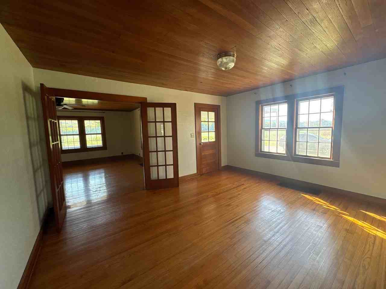 4350 Stephenson Rd - Photo 6 of 31