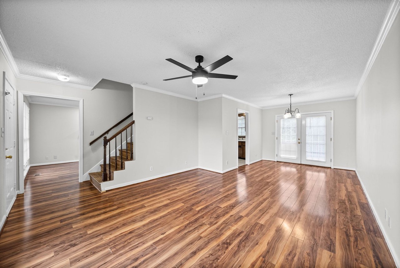 2166 Bauling Ln - Photo 4 of 25
