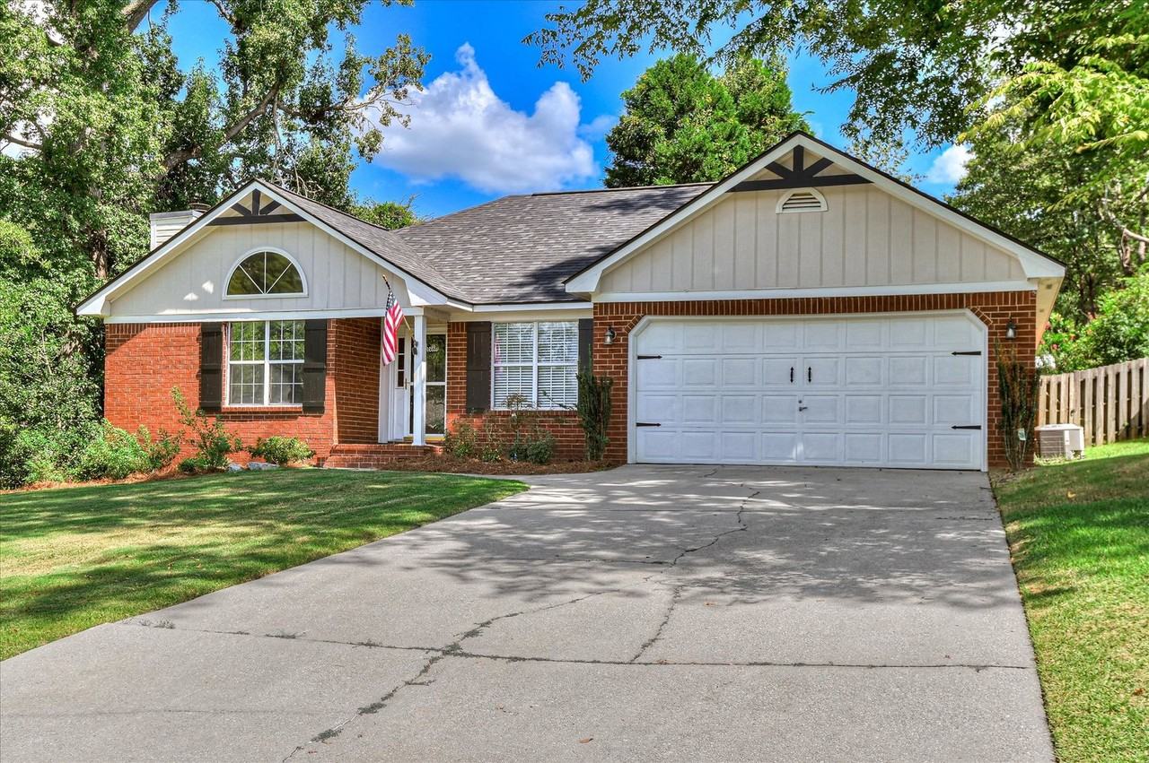 4655 Wellington Ct - Photo 3 of 43
