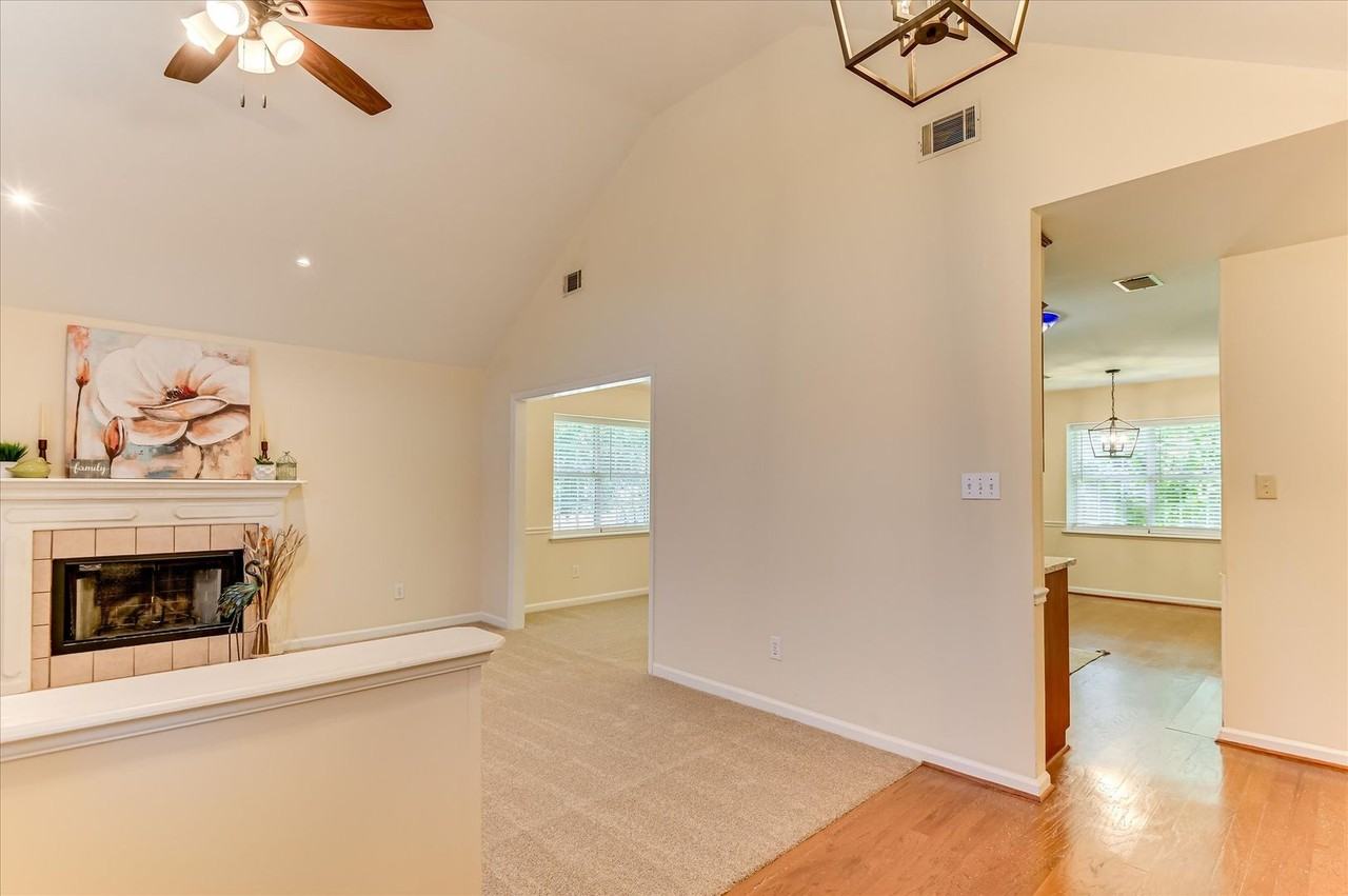 4655 Wellington Ct - Photo 6 of 43