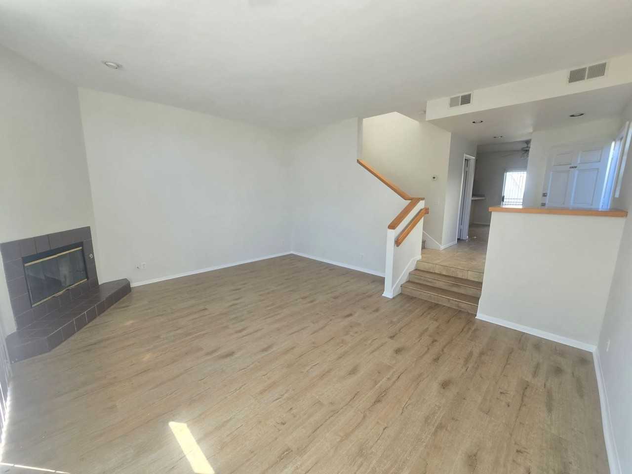 1874 Oliver Ave - Photo 4 of 22