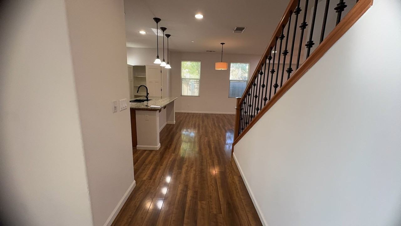 5768 Cornerstone Dr - Photo 4 of 27