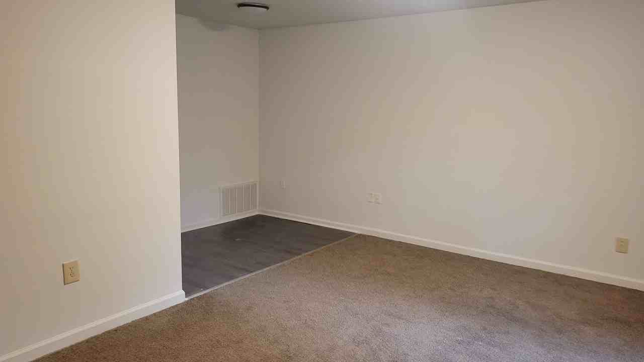 3377 Se Fremont St - Photo 2 of 6
