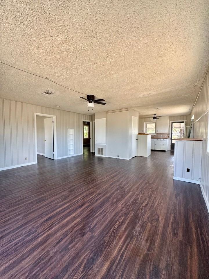 201 Paint Rock Rd - Photo 2 of 8